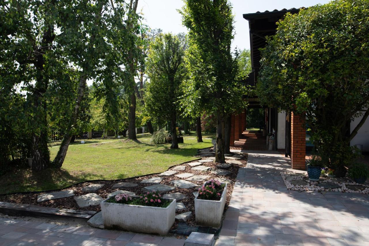 Villa De Alberti เวอร์จาเต ภายนอก รูปภาพ